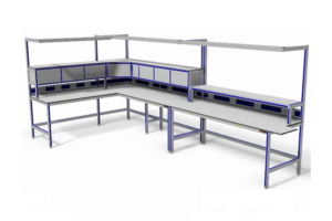 hoekopstelling met o.a. 19″ vakken, verlichting, energiegoten