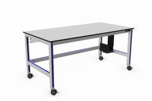 verrijdbare vlakke werktafel, met PC-houder en kabelopvangrooster