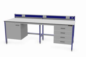 werktafel met energiegoot en laboratorium kasten
