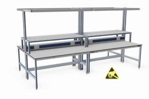 ESD-veilig werkeiland, bestaand uit 4 stuks gekoppelde werktafels